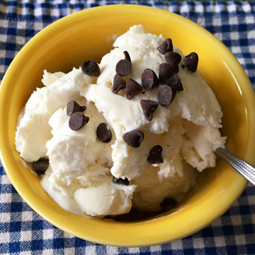 Easy Homemade Vanilla Ice Cream - Cash
